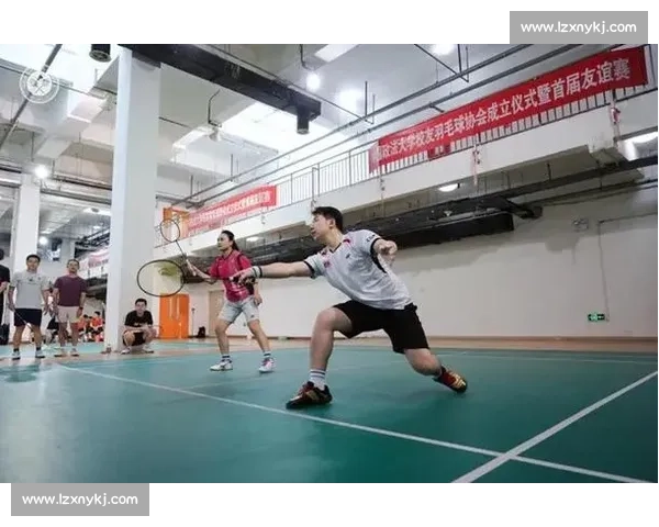 揭阳首届高校校友会羽毛球赛落幕：以 “羽” 为桥聚校友力量